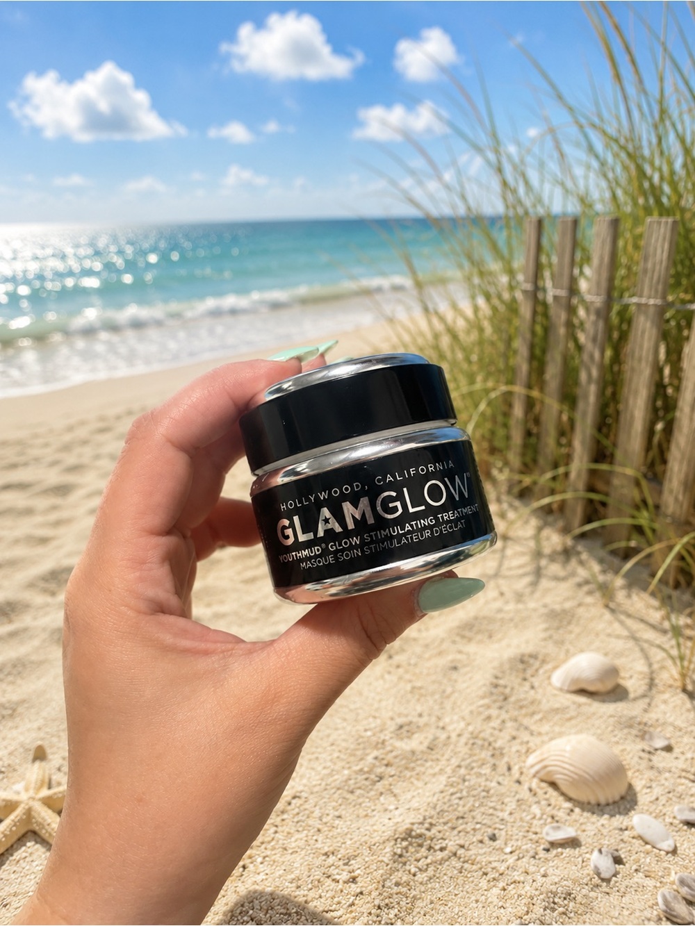 GLAMGLOW Black Jar Youthmud Glow Treatment